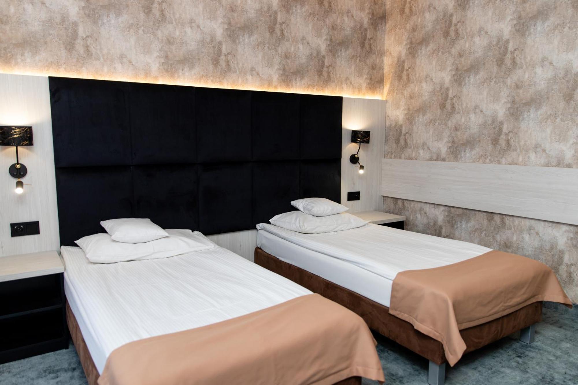 Hotel Aquarius Restaurant Wellness Spa تشيخوتشينيك المظهر الخارجي الصورة